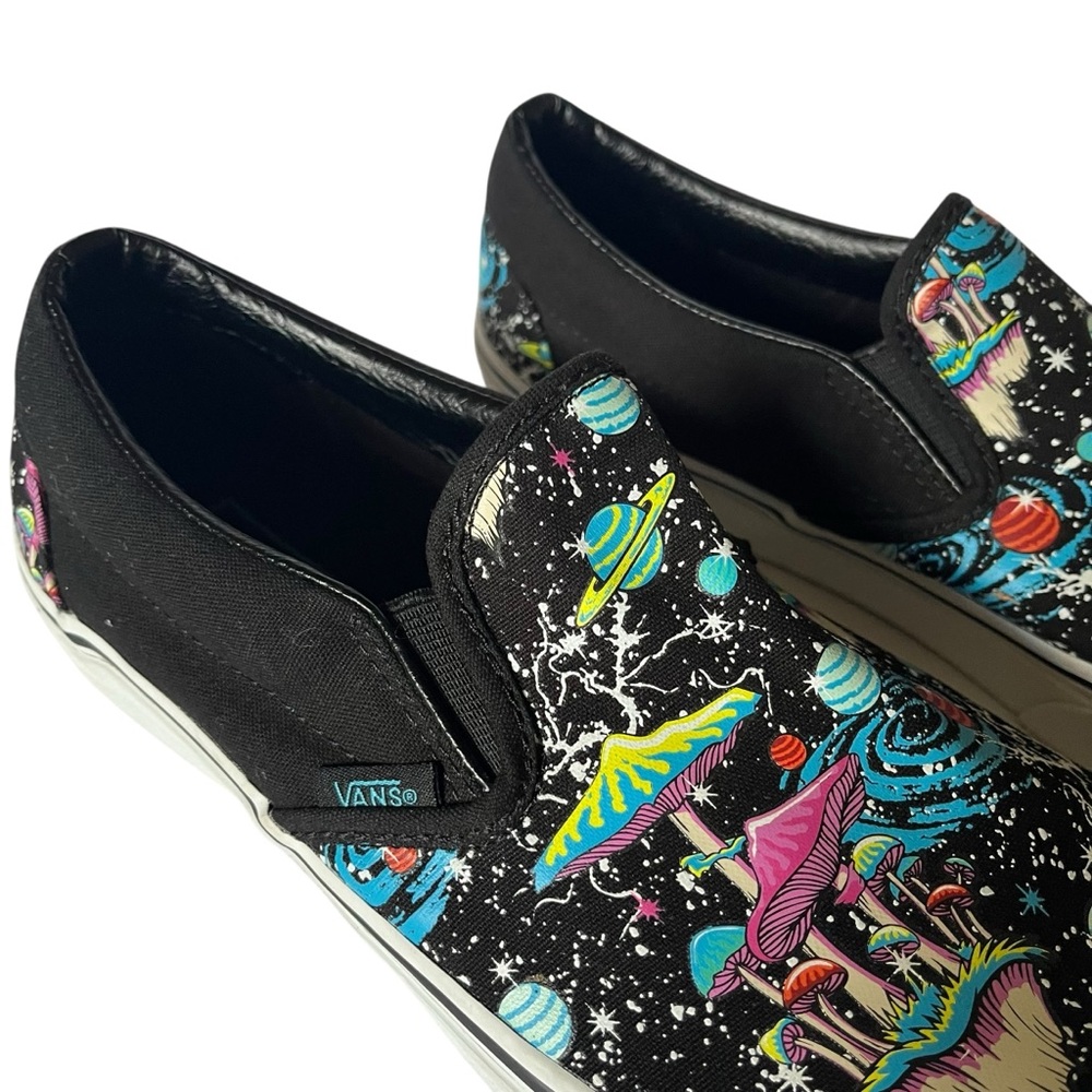 Vans Cosmic Glow classic canvas shoes w/ glow in the dark mushroom galaxy print - Picture 4 of 9